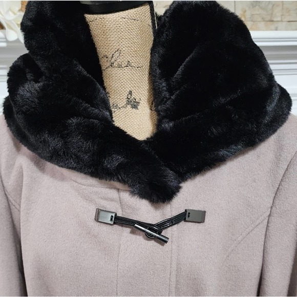 CALVIN Klein Thistle Faux Fur-Trimmed Wool Blend Belted Coat plus size XXL, XL - Picture 5 of 15
